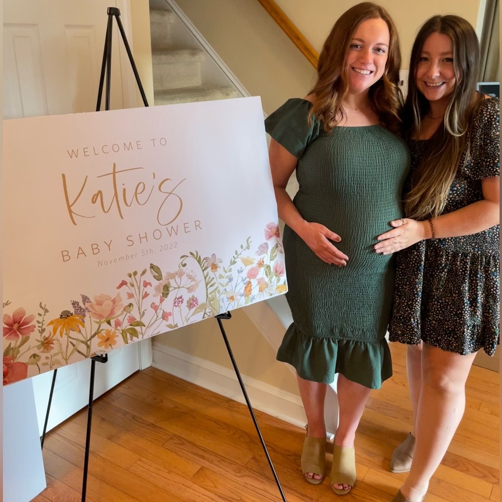 Fitted green midi maternity dress